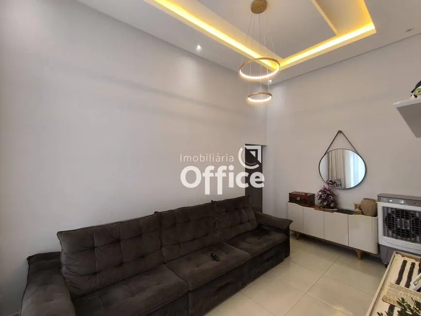 Foto 3 de Casa com 3 quartos à venda, 200m2 em Anapolis - GO