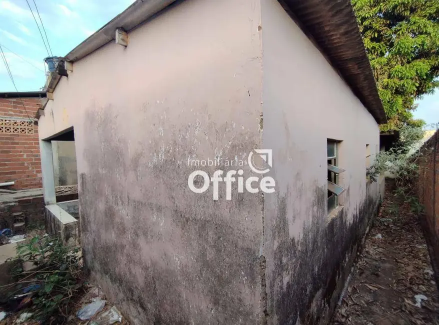 Foto 2 de Casa com 2 quartos à venda, 200m2 em Víviam Parque, Anapolis - GO