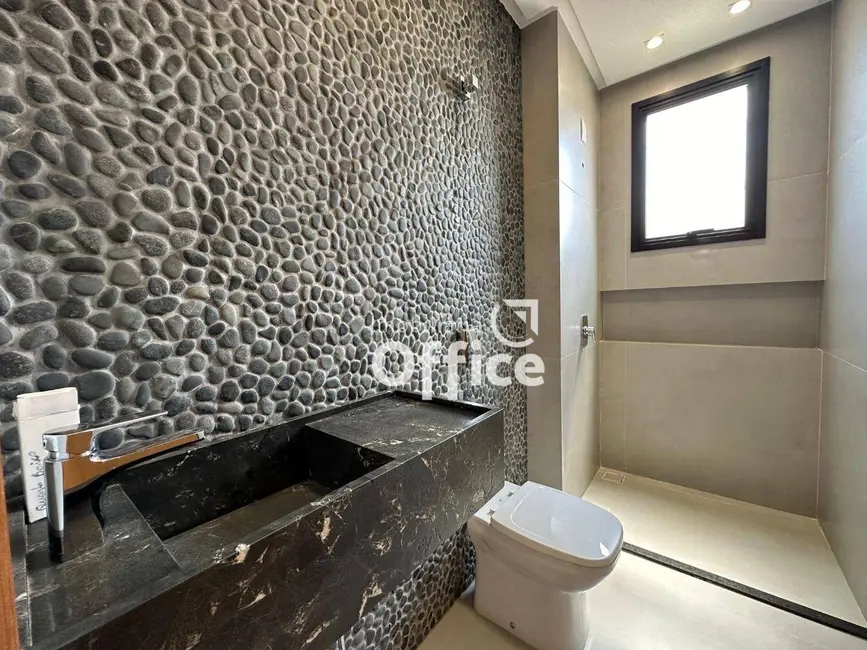 Foto 6 de Sobrado com 4 quartos à venda, 380m2 em Anapolis - GO