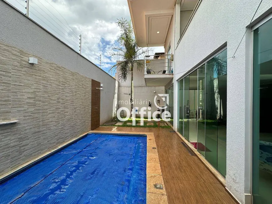 Foto 9 de Casa com 4 quartos à venda, 300m2 em Jardim Ana Paula, Anapolis - GO