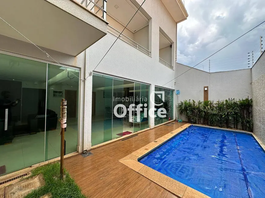 Foto 8 de Casa com 4 quartos à venda, 300m2 em Jardim Ana Paula, Anapolis - GO