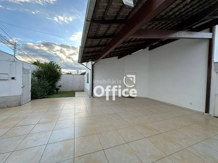 Casa com 4 quartos à venda, 450m2 em Anápolis City, Anapolis - GO - imagem 4 Foto 4 de Casa com 4 quartos à venda, 450m2 em Anápolis City, Anapolis - GO