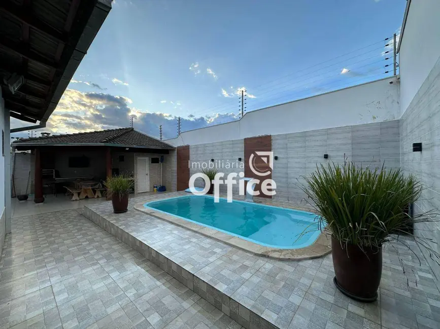 Casa com 4 quartos à venda, 450m2 em Anápolis City, Anapolis - GO - imagem 8 Foto 8 de Casa com 4 quartos à venda, 450m2 em Anápolis City, Anapolis - GO