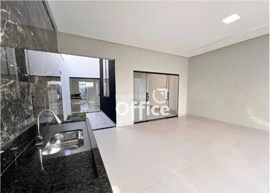 Foto 2 de Casa com 3 quartos à venda, 200m2 em Anapolis - GO