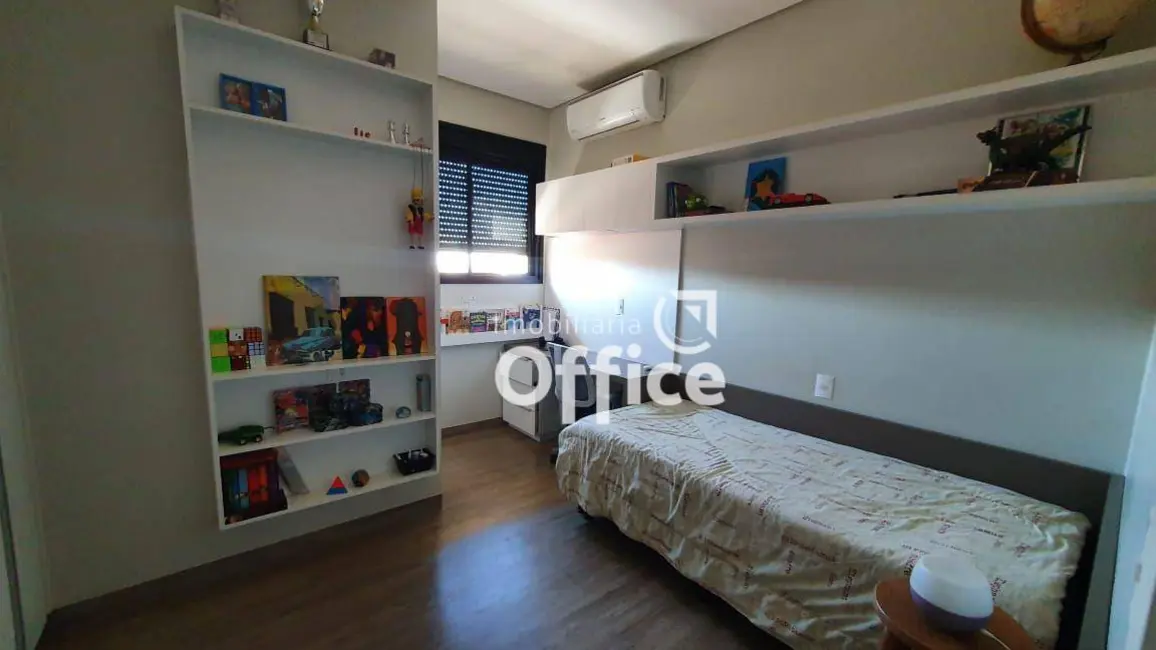 Foto 7 de Sobrado com 4 quartos à venda, 350m2 em Anapolis - GO