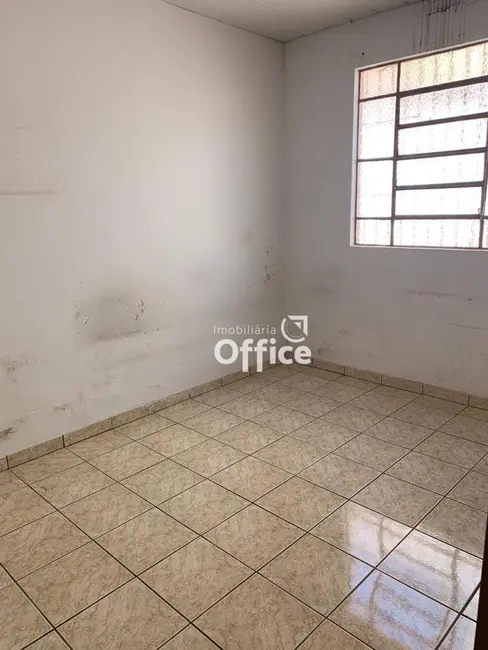 Casa com 3 quartos à venda, 290m2 em Setor Central, Anapolis - GO - imagem 9 Foto 9 de Casa com 3 quartos à venda, 290m2 em Setor Central, Anapolis - GO