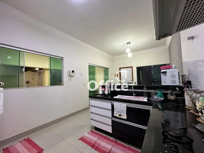 Casa com 3 quartos à venda, 300m2 em Residencial Araujoville, Anapolis - GO - imagem 7 Foto 7 de Casa com 3 quartos à venda, 300m2 em Residencial Araujoville, Anapolis - GO
