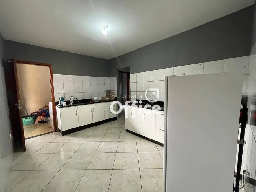 Foto 7 de Casa com 3 quartos à venda, 300m2 em Residencial Geovanni Braga, Anapolis - GO