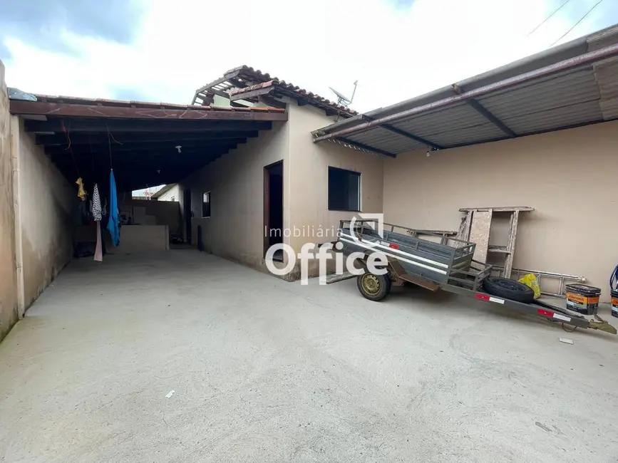Foto 1 de Casa com 3 quartos à venda, 300m2 em Residencial Geovanni Braga, Anapolis - GO