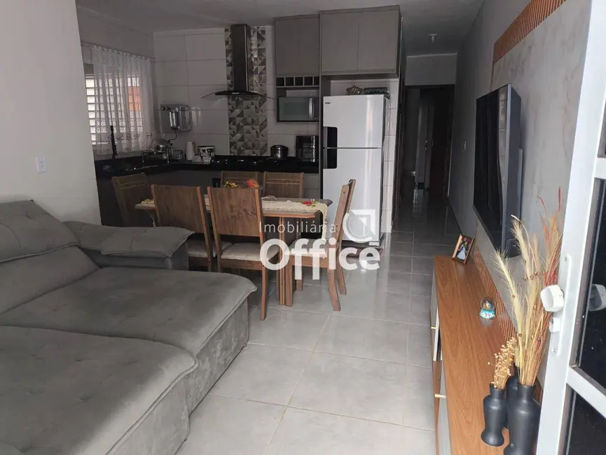Foto 1 de Casa com 2 quartos à venda, 100m2 em Anapolis - GO