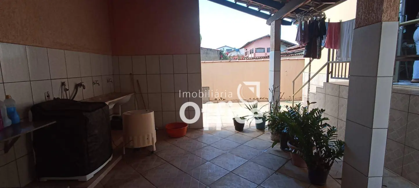 Foto 3 de Casa com 3 quartos à venda, 300m2 em Jardim Ana Paula, Anapolis - GO