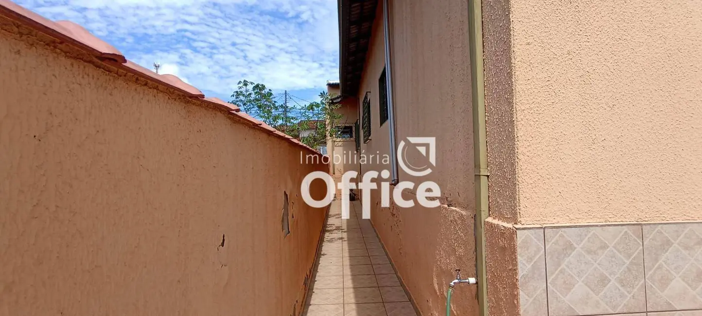 Foto 5 de Casa com 3 quartos à venda, 300m2 em Jardim Ana Paula, Anapolis - GO
