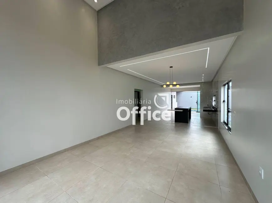 Foto 4 de Casa com 3 quartos à venda, 300m2 em Anapolis - GO