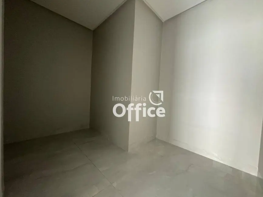 Foto 2 de Casa com 3 quartos à venda, 390m2 em Anápolis City, Anapolis - GO