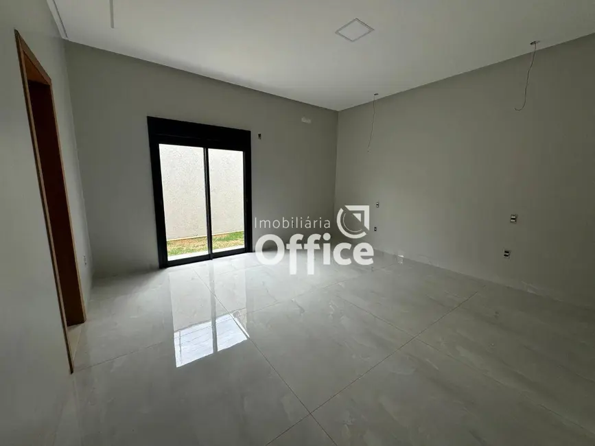 Casa com 3 quartos à venda, 390m2 em Anápolis City, Anapolis - GO - imagem 4 Foto 4 de Casa com 3 quartos à venda, 390m2 em Anápolis City, Anapolis - GO