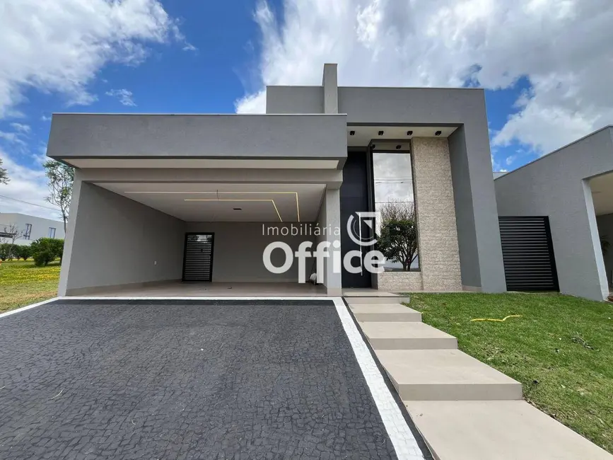 Foto 2 de Casa de Condomínio com 3 quartos à venda, 360m2 em Residencial Ayrton Senna, Anapolis - GO