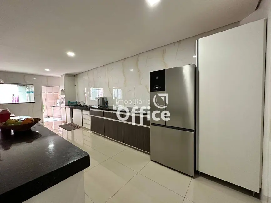 Foto 4 de Sobrado com 3 quartos à venda, 150m2 em Residencial Flor do Cerrado, Anapolis - GO