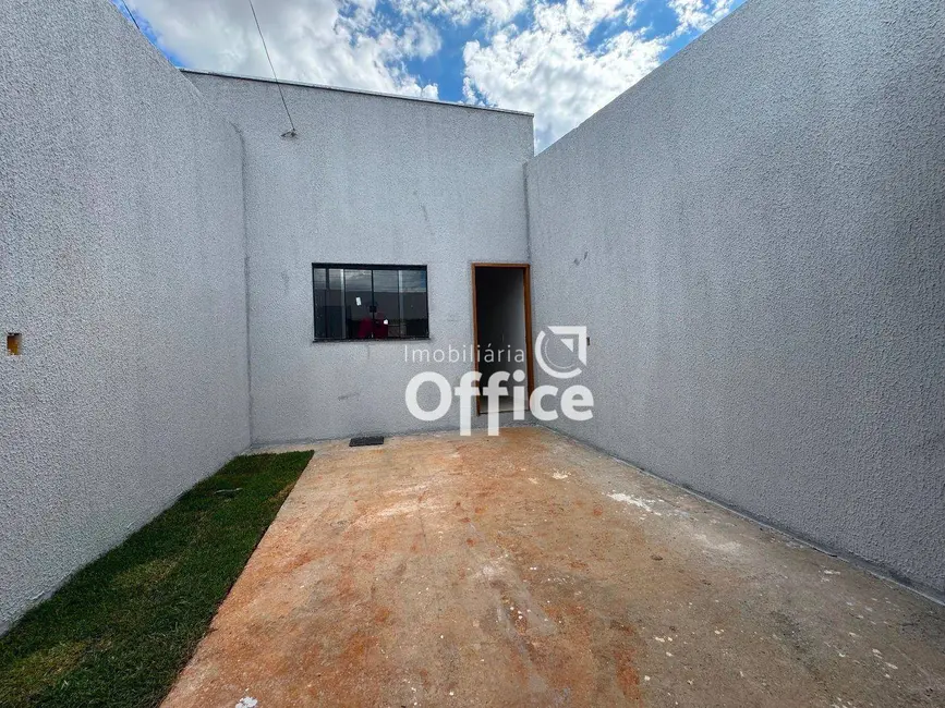 Foto 1 de Casa com 3 quartos à venda, 100m2 em Residencial Flamboyant, Anapolis - GO