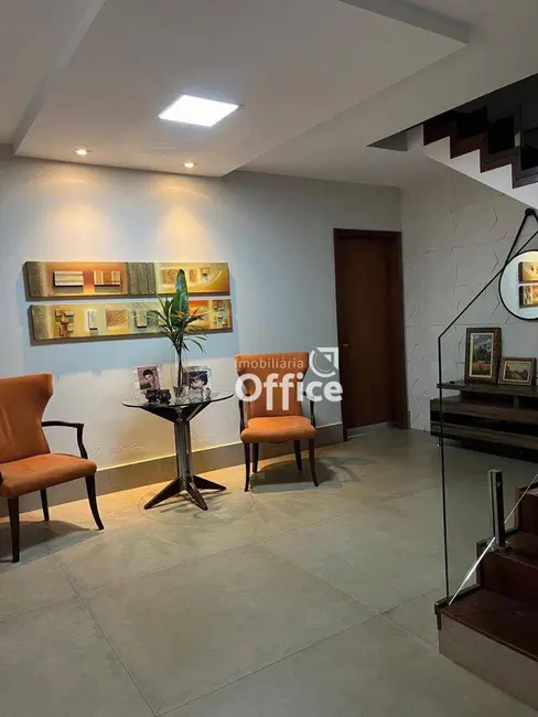 Sobrado com 3 quartos à venda, 225m2 em Cidade Jardim, Anapolis - GO - imagem 9 Foto 9 de Sobrado com 3 quartos à venda, 225m2 em Cidade Jardim, Anapolis - GO