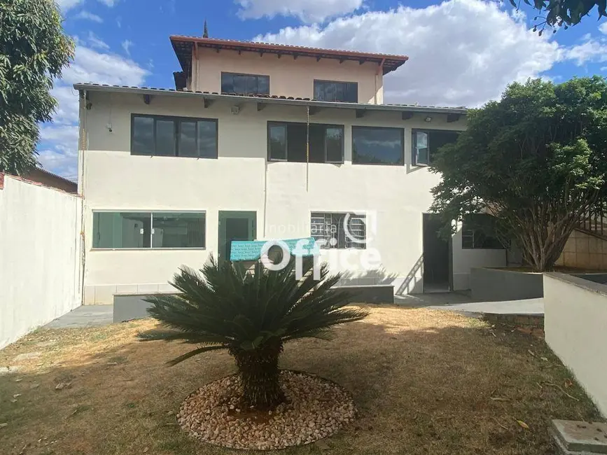 Foto 1 de Sobrado com 5 quartos à venda, 420m2 em Jardim Alexandrina, Anapolis - GO