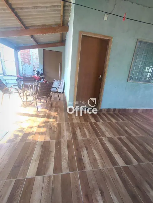 Casa com 3 quartos à venda, 300m2 em Anexo Itamaraty, Anapolis - GO - imagem 4 Foto 4 de Casa com 3 quartos à venda, 300m2 em Anexo Itamaraty, Anapolis - GO
