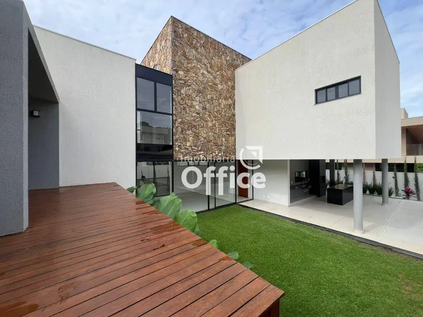 Foto 2 de Sobrado com 4 quartos à venda, 490m2 em Residencial Anaville, Anapolis - GO