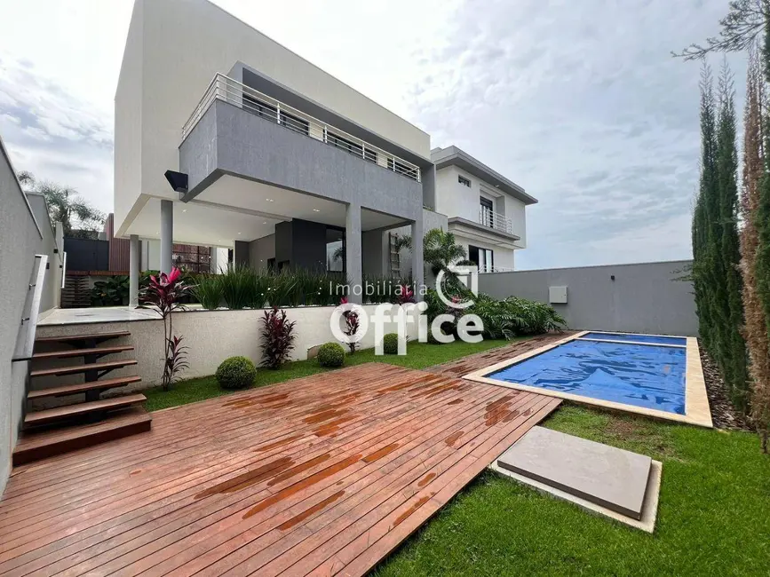Foto 6 de Sobrado com 4 quartos à venda, 490m2 em Residencial Anaville, Anapolis - GO