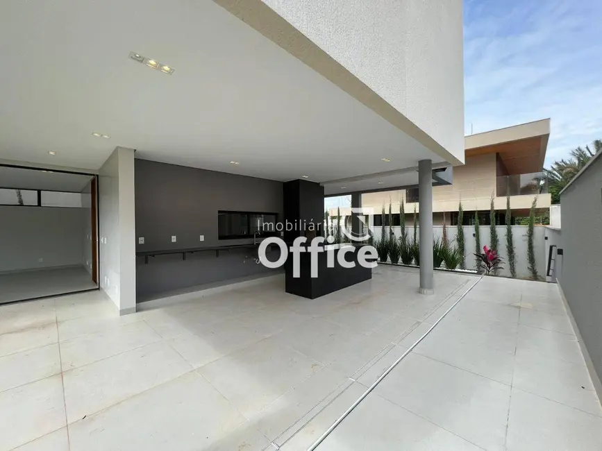 Foto 4 de Sobrado com 4 quartos à venda, 490m2 em Residencial Anaville, Anapolis - GO