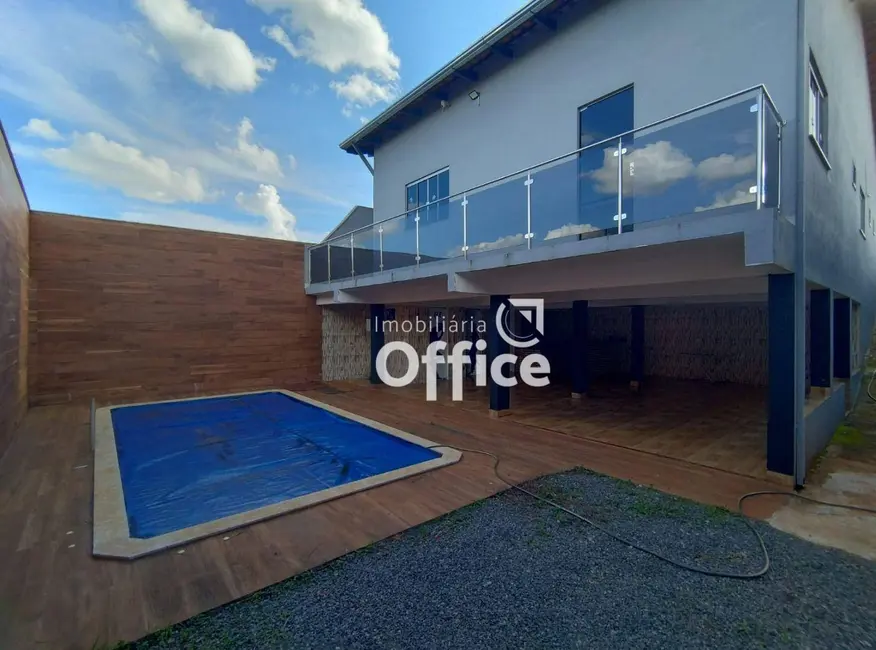 Foto 1 de Casa com 3 quartos à venda, 309m2 em Lapa, Anapolis - GO