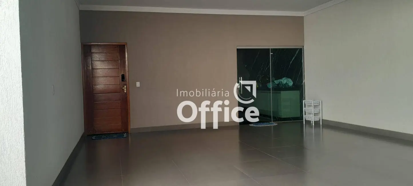 Casa com 3 quartos à venda, 192m2 em Anapolis - GO - imagem 4 Foto 4 de Casa com 3 quartos à venda, 192m2 em Anapolis - GO