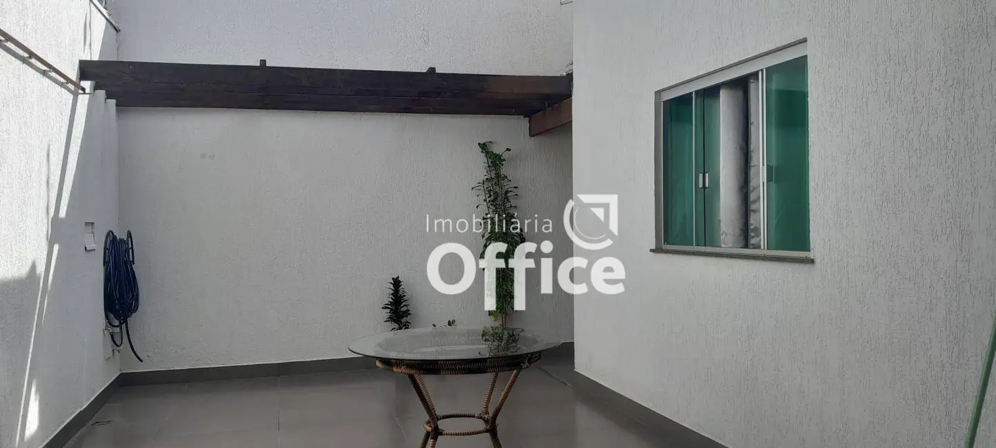 Foto 1 de Casa com 3 quartos à venda, 192m2 em Anapolis - GO