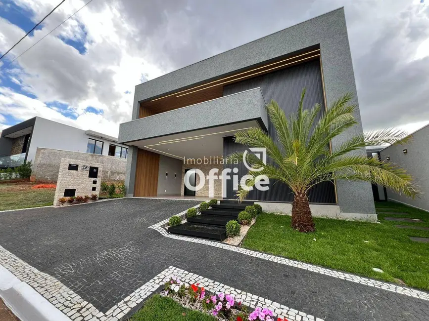 Foto 1 de Casa de Condomínio com 4 quartos à venda, 360m2 em Residencial Ayrton Senna, Anapolis - GO