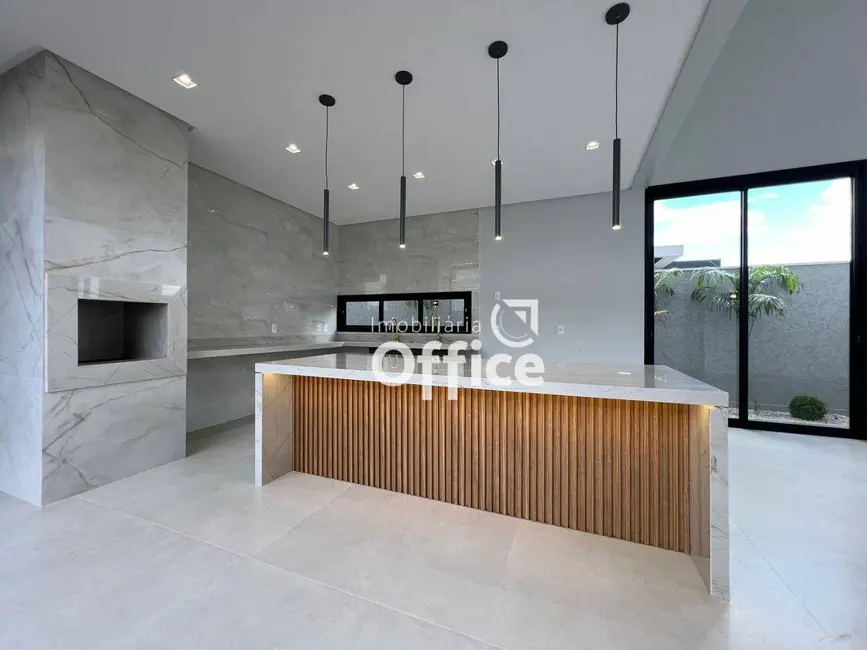 Foto 8 de Casa de Condomínio com 4 quartos à venda, 360m2 em Residencial Ayrton Senna, Anapolis - GO