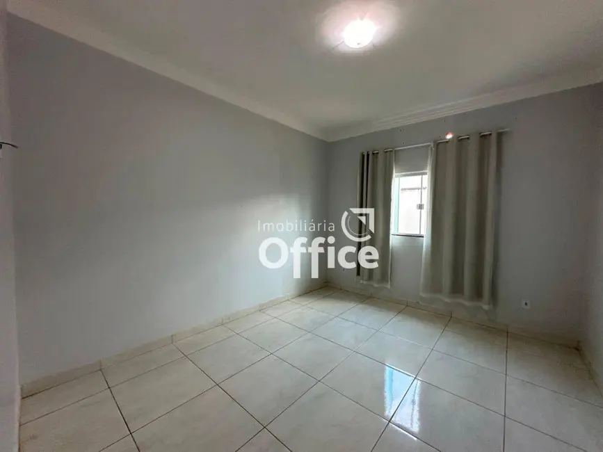 Casa com 3 quartos à venda, 200m2 em Jardim Itália, Anapolis - GO - imagem 6 Foto 6 de Casa com 3 quartos à venda, 200m2 em Jardim Itália, Anapolis - GO