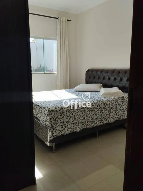 Foto 9 de Casa com 3 quartos à venda, 300m2 em Residencial Vale do Sol, Anapolis - GO