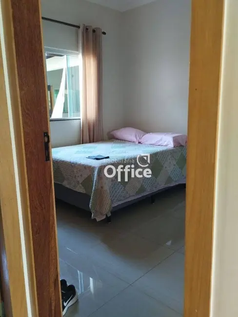 Foto 4 de Casa com 3 quartos à venda, 300m2 em Residencial Vale do Sol, Anapolis - GO