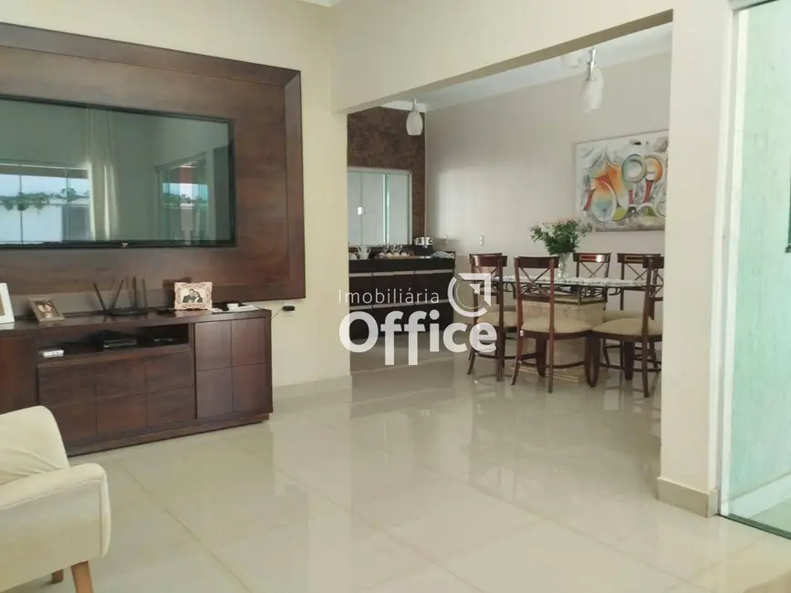 Foto 6 de Casa com 3 quartos à venda, 300m2 em Residencial Vale do Sol, Anapolis - GO