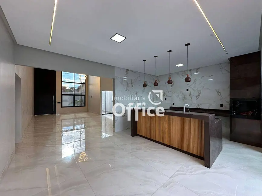 Foto 8 de Casa com 3 quartos à venda, 300m2 em Parque Brasília 2ª Etapa, Anapolis - GO