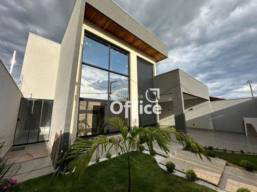 Foto 2 de Casa com 3 quartos à venda, 300m2 em Parque Brasília 2ª Etapa, Anapolis - GO