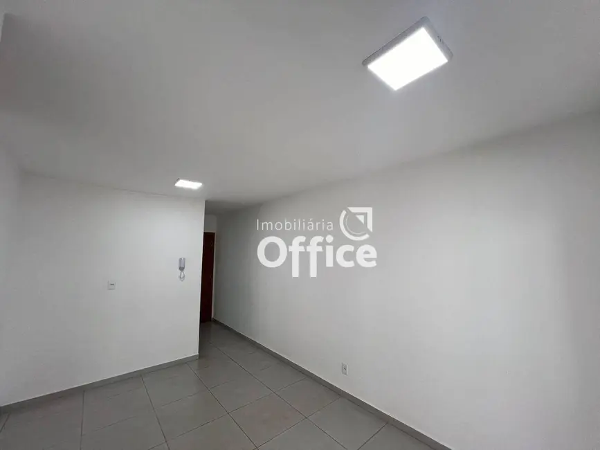 Foto 3 de Apartamento com 2 quartos para alugar, 56m2 em Vila Santa Maria, Anapolis - GO
