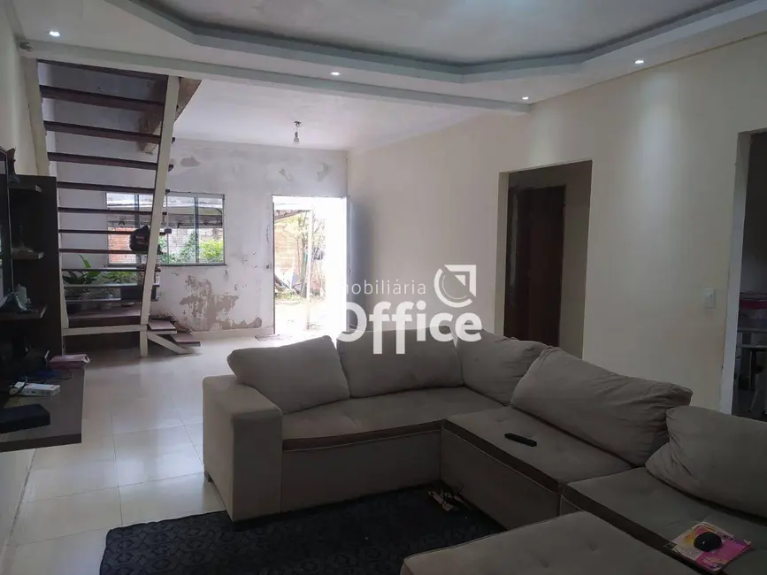 Sobrado com 4 quartos à venda, 300m2 em Residencial Palmeiras, Anapolis - GO - imagem 6 Foto 6 de Sobrado com 4 quartos à venda, 300m2 em Residencial Palmeiras, Anapolis - GO