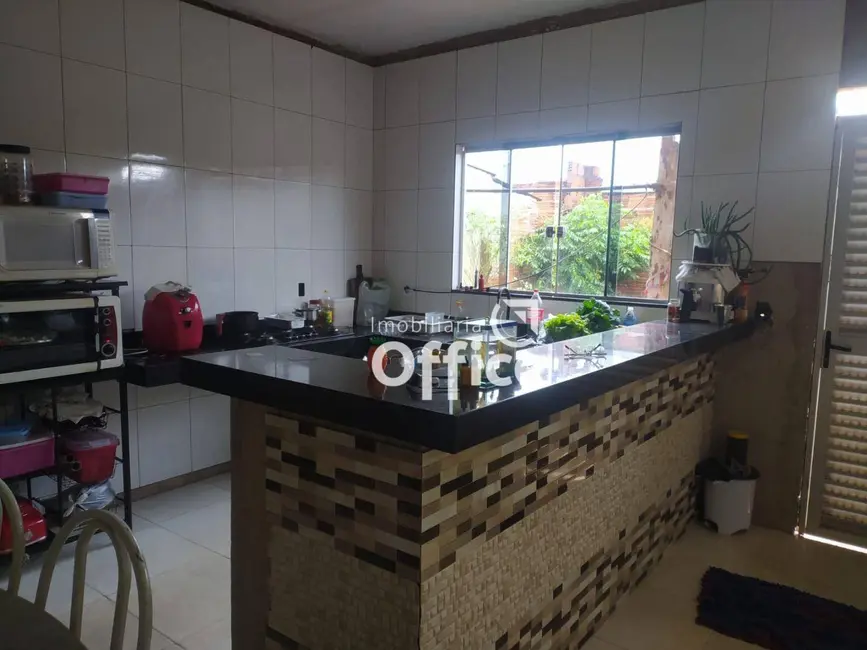 Sobrado com 4 quartos à venda, 300m2 em Residencial Palmeiras, Anapolis - GO - imagem 2 Foto 2 de Sobrado com 4 quartos à venda, 300m2 em Residencial Palmeiras, Anapolis - GO