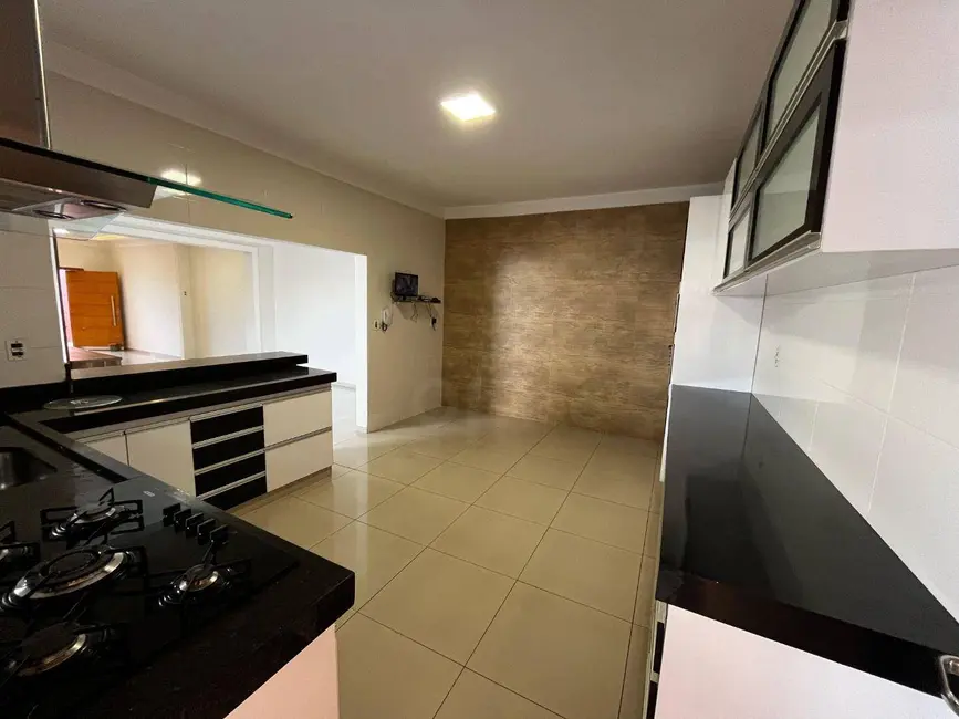 Foto 5 de Casa com 3 quartos à venda, 240m2 em Jardim Ana Paula, Anapolis - GO
