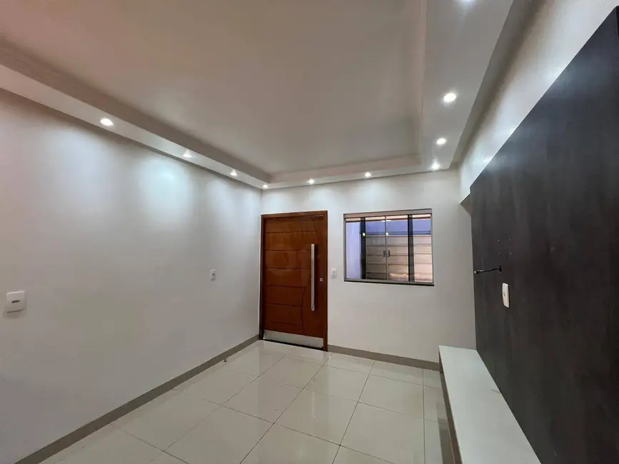 Foto 2 de Casa com 3 quartos à venda e para alugar, 209m2 em Jardim Europa, Anapolis - GO