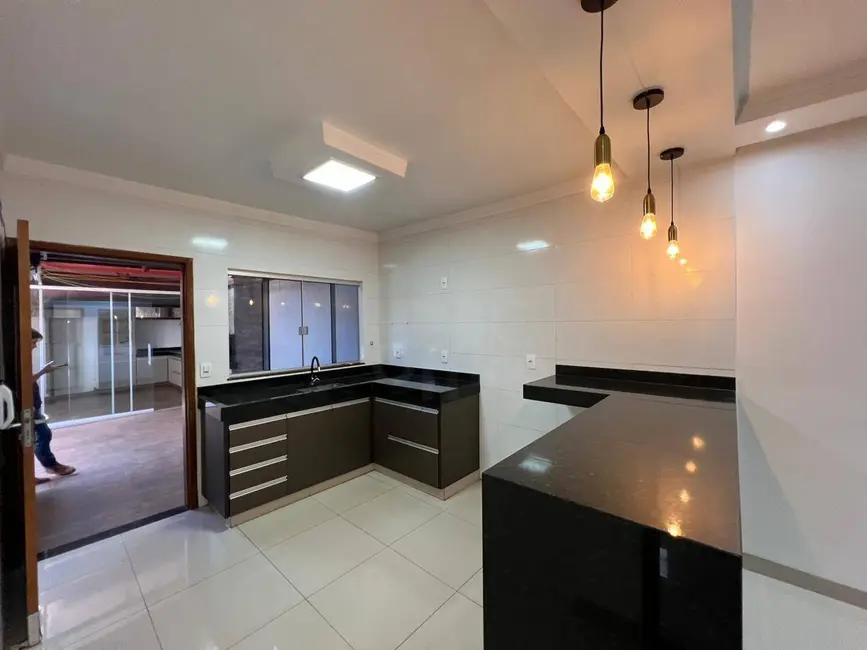 Foto 6 de Casa com 3 quartos à venda e para alugar, 209m2 em Jardim Europa, Anapolis - GO