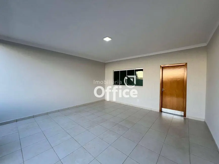 Foto 3 de Casa de Condomínio com 3 quartos à venda, 200m2 em Chácaras Colorado, Anapolis - GO