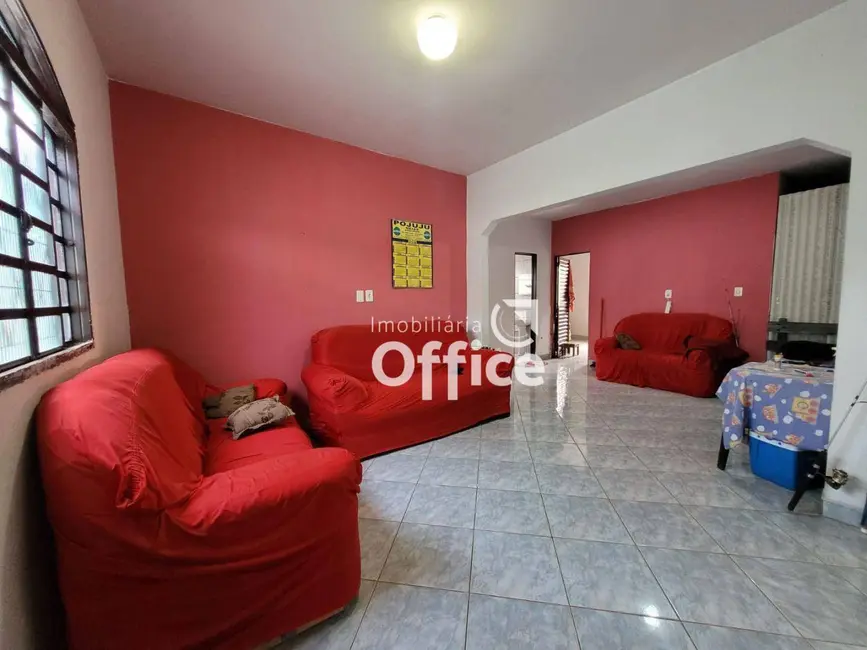 Foto 1 de Casa com 3 quartos à venda, 300m2 em Parque das Primaveras, Anapolis - GO