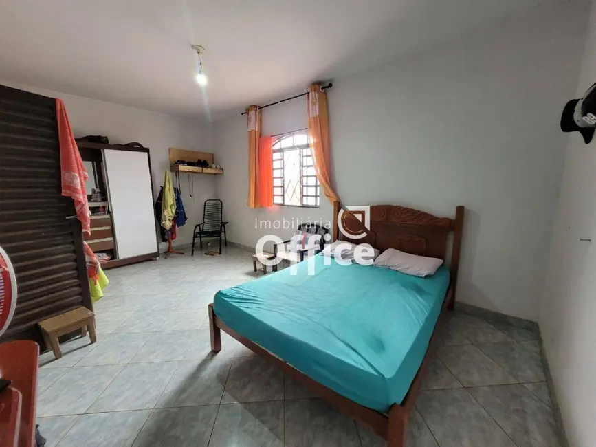 Foto 4 de Casa com 3 quartos à venda, 300m2 em Parque das Primaveras, Anapolis - GO