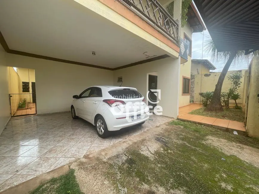 Casa com 4 quartos à venda, 320m2 em Alvorada, Anapolis - GO - imagem 2 Foto 2 de Casa com 4 quartos à venda, 320m2 em Alvorada, Anapolis - GO