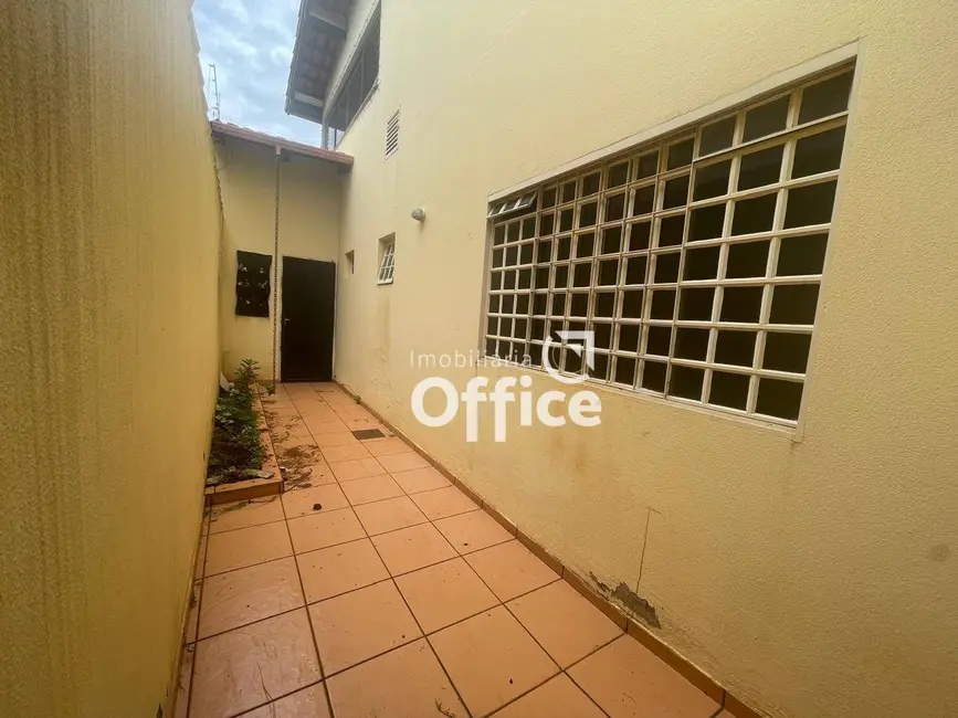 Casa com 4 quartos à venda, 320m2 em Alvorada, Anapolis - GO - imagem 3 Foto 3 de Casa com 4 quartos à venda, 320m2 em Alvorada, Anapolis - GO